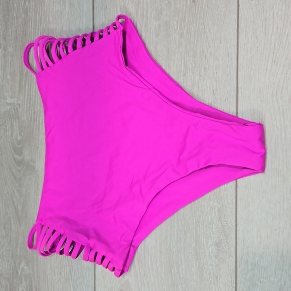 NEW L Space Women Anthropologie Swim bottom bitsy cut sz S - Picture 1 of 6